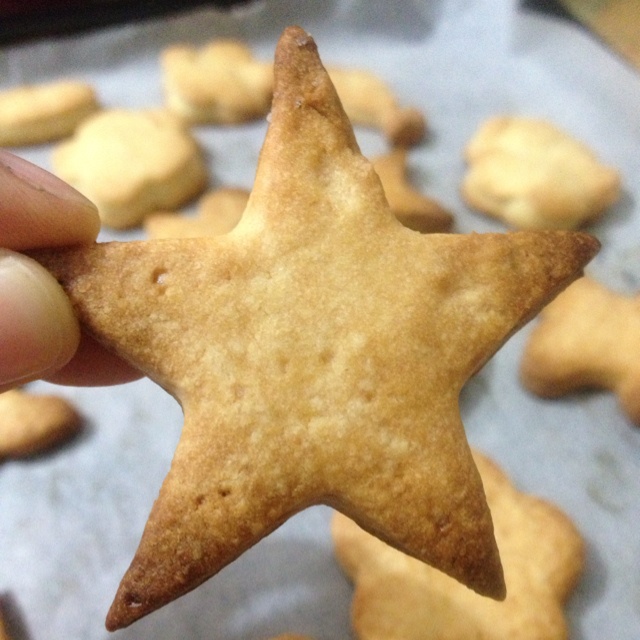 超简单！好吃又平整的糖霜饼干底的做法（附贴心小提示哦）