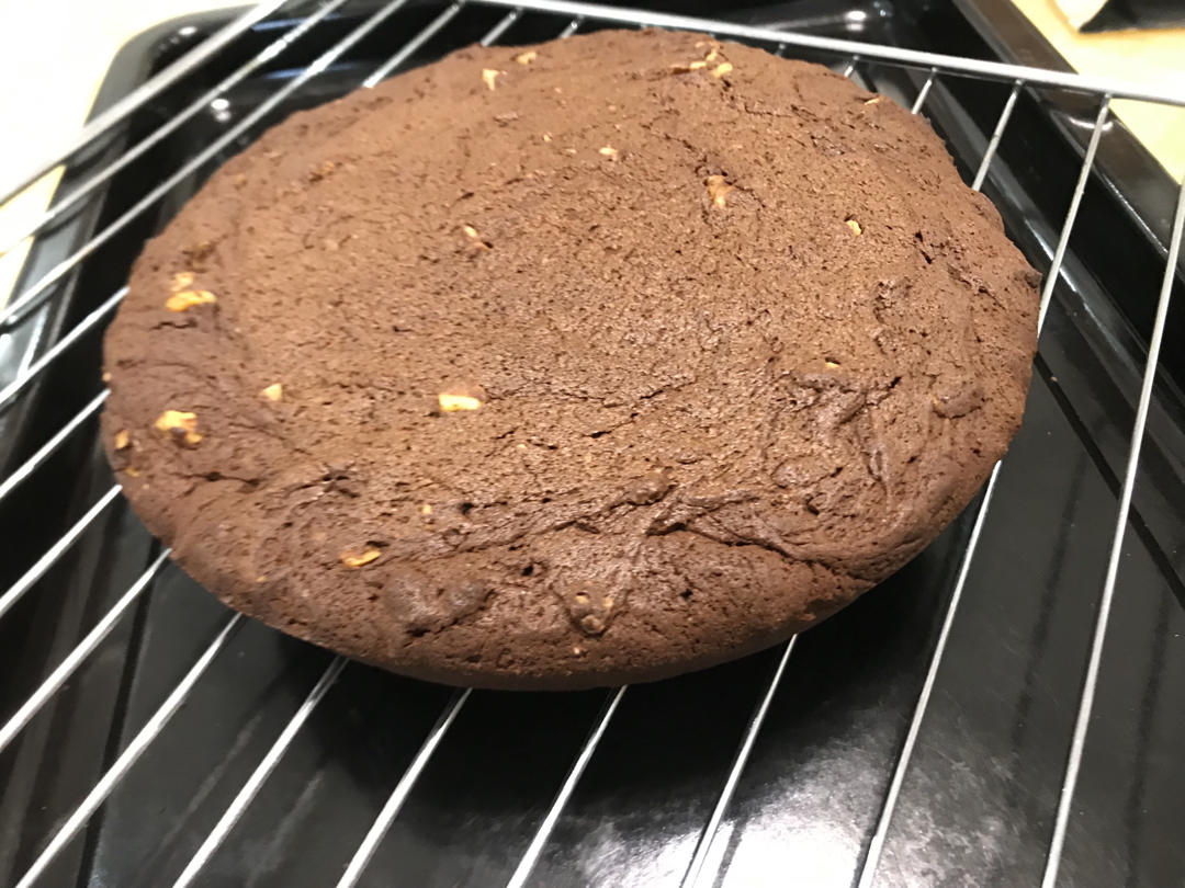 香味浓郁的巧克力布朗尼蛋糕