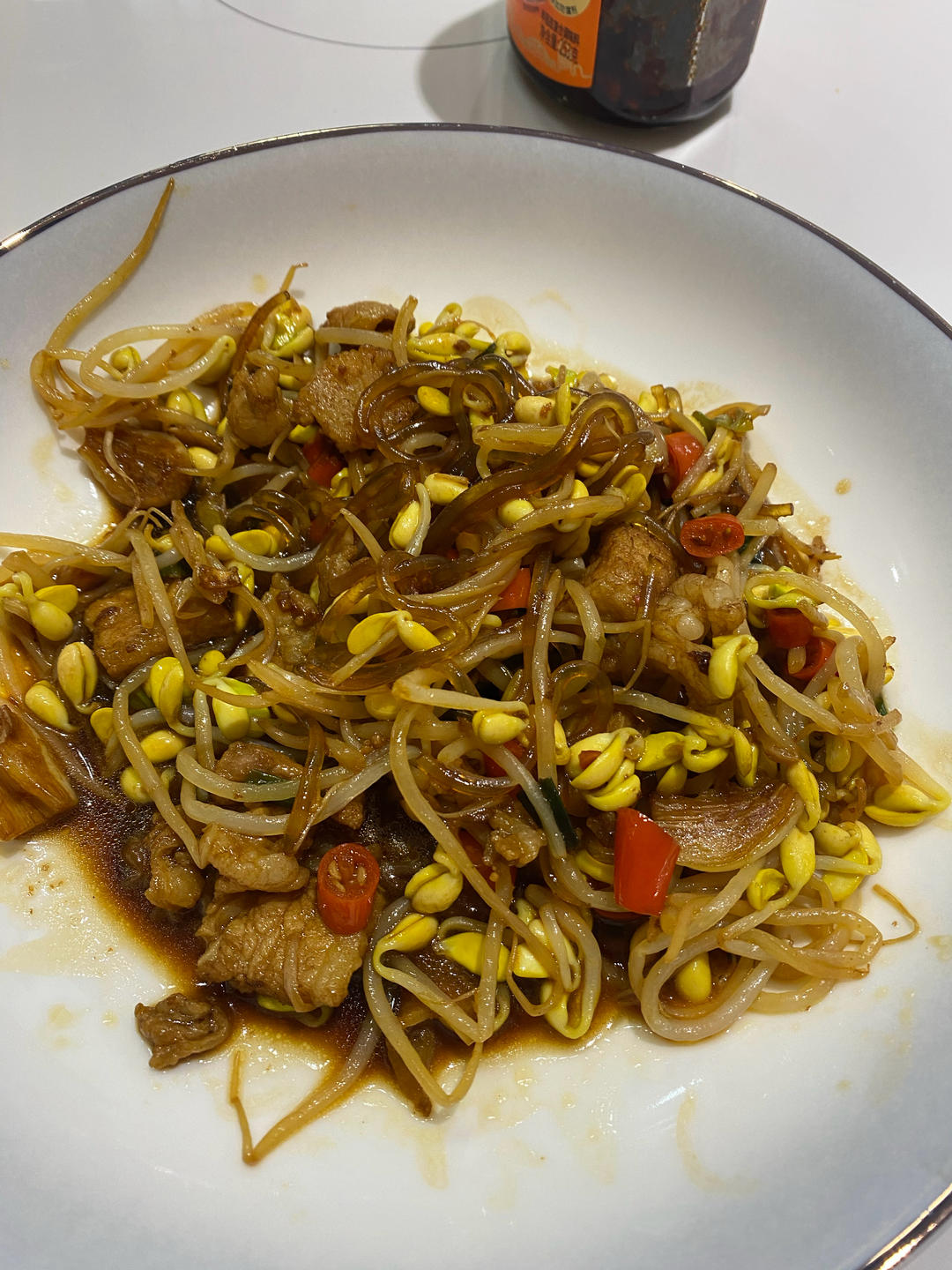 五花肉炒豆芽