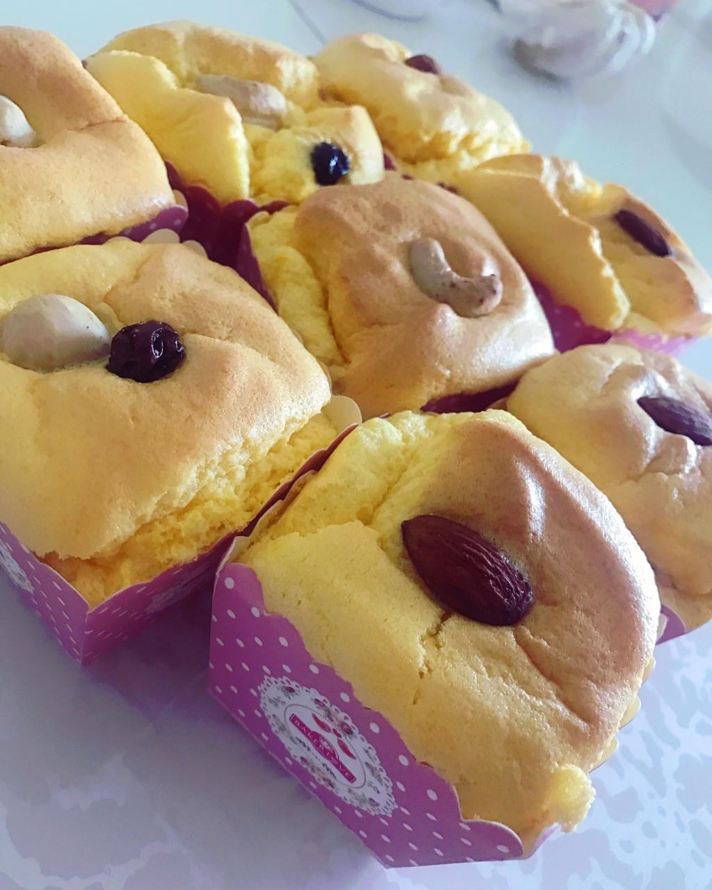 软绵绵的纸杯蛋糕