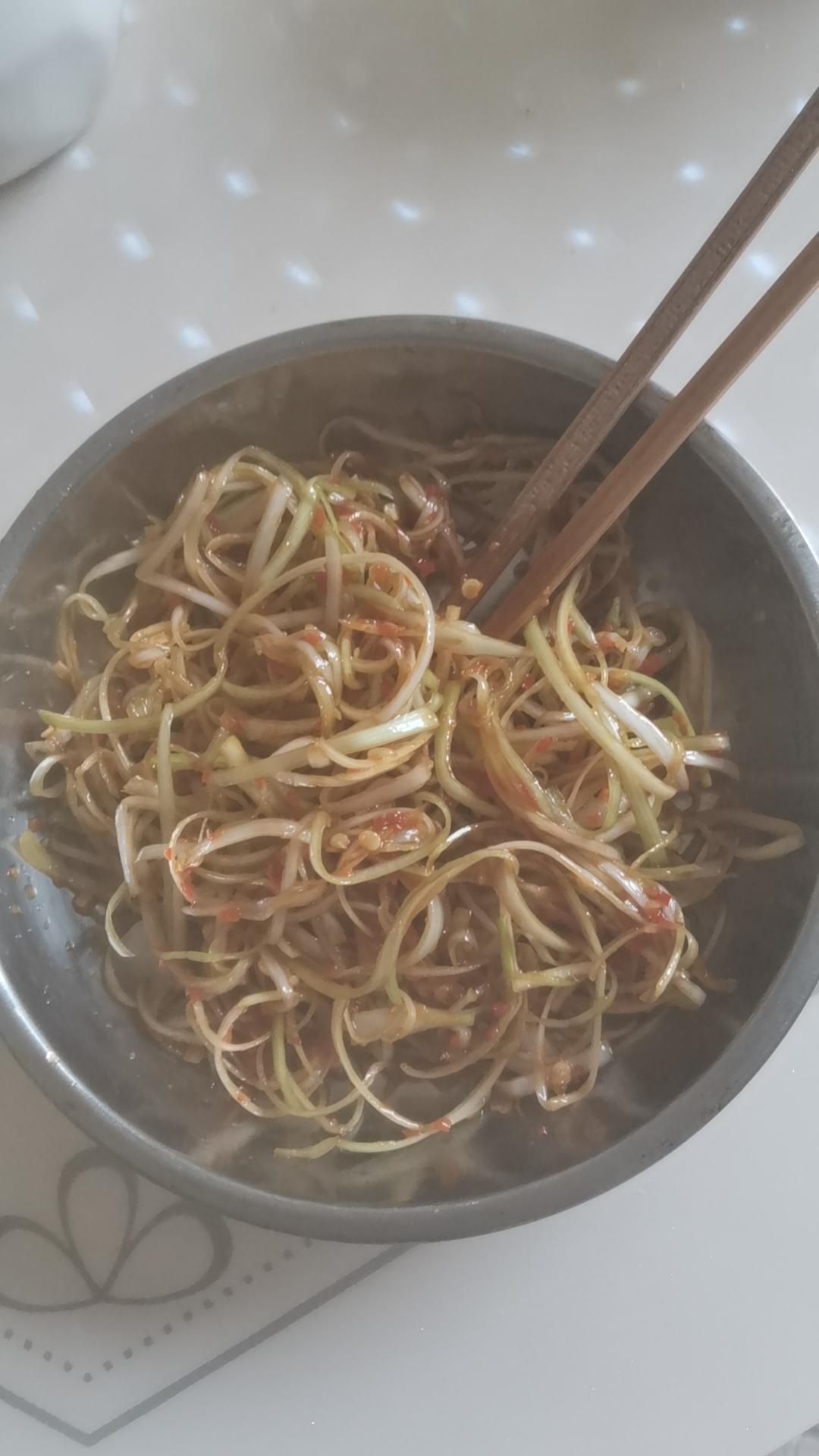 凉拌大葱丝｜烤五花肉绝配
