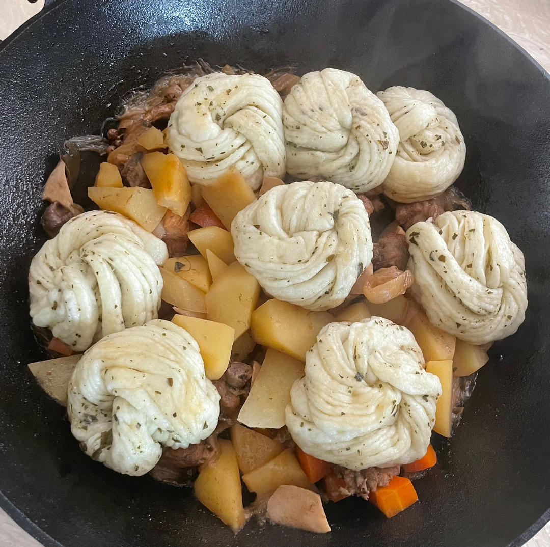 饭菜一锅出－土豆玉米排骨焖卷子【超详细】