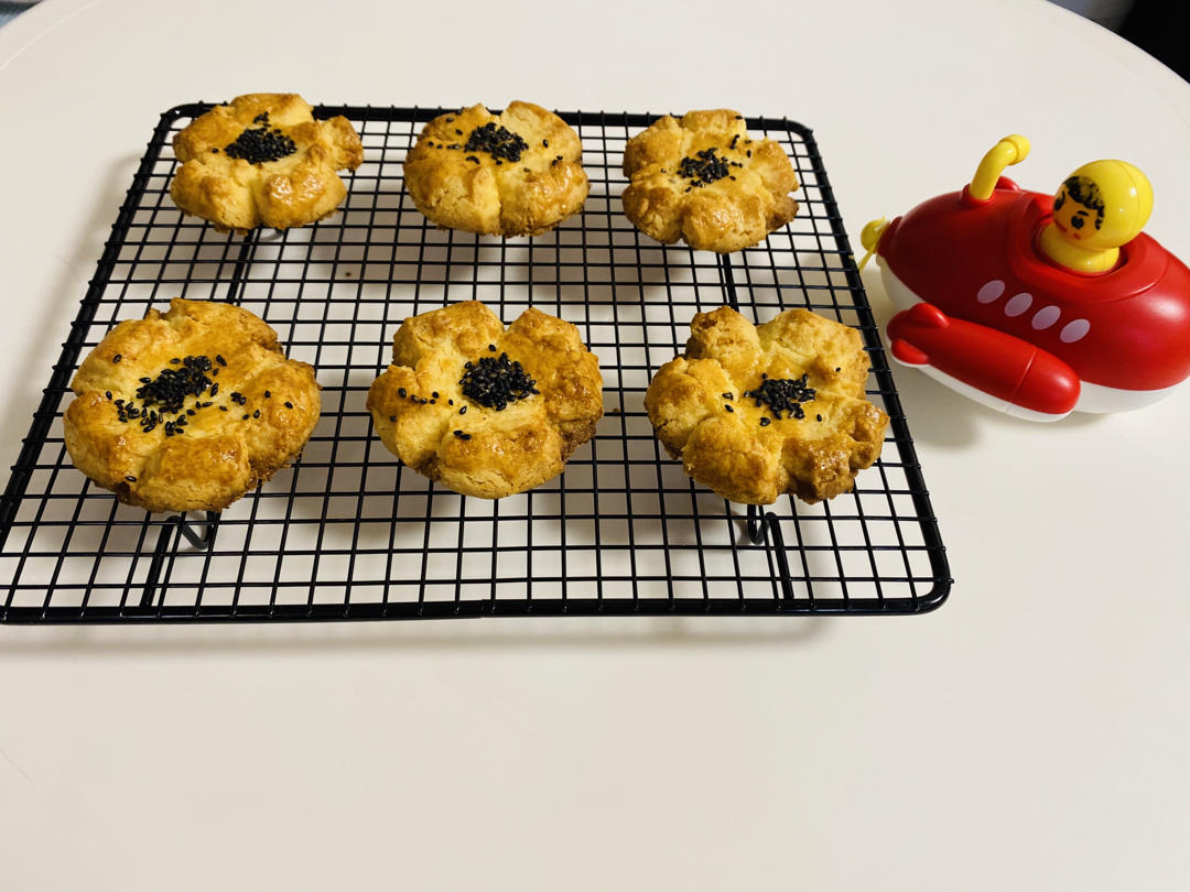 轻轻一按就碎掉的原味桃酥（不输猪油版）