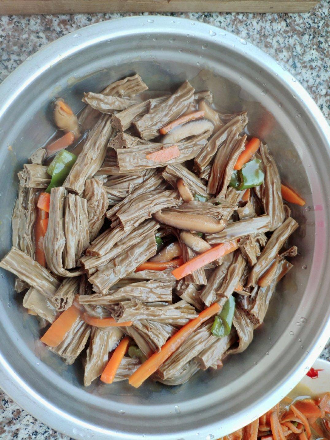 腐竹烧香菇