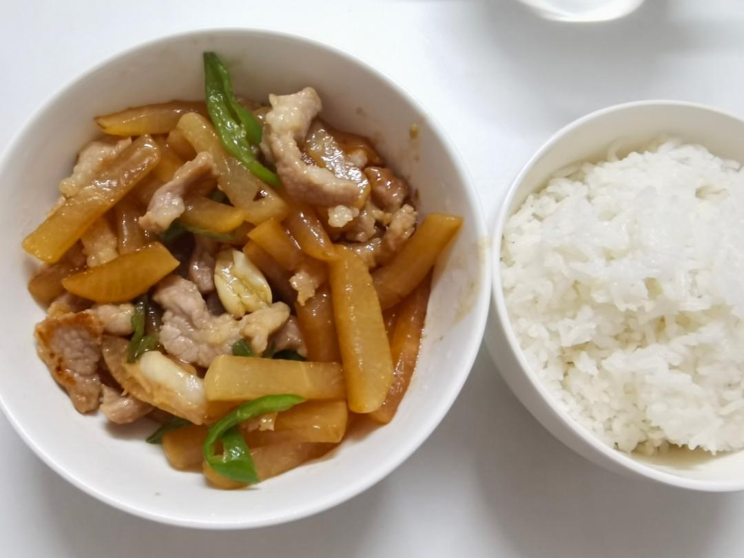 家常菜—白萝卜丝炒肉丝