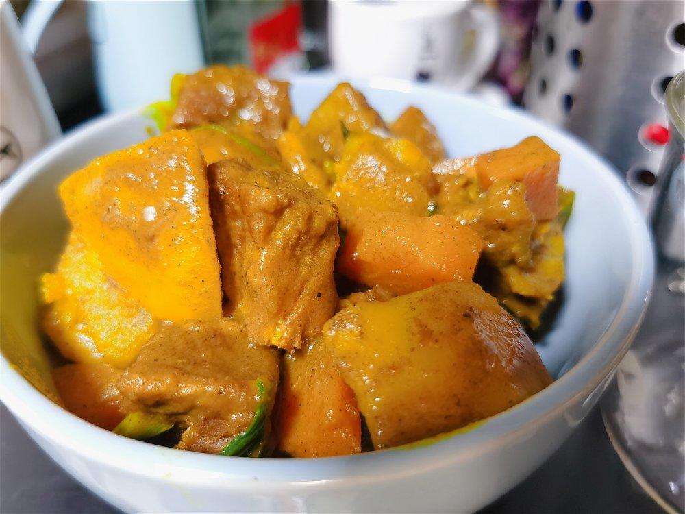 咖喱土豆炖牛腩：牛肉这样炖，保证不塞牙