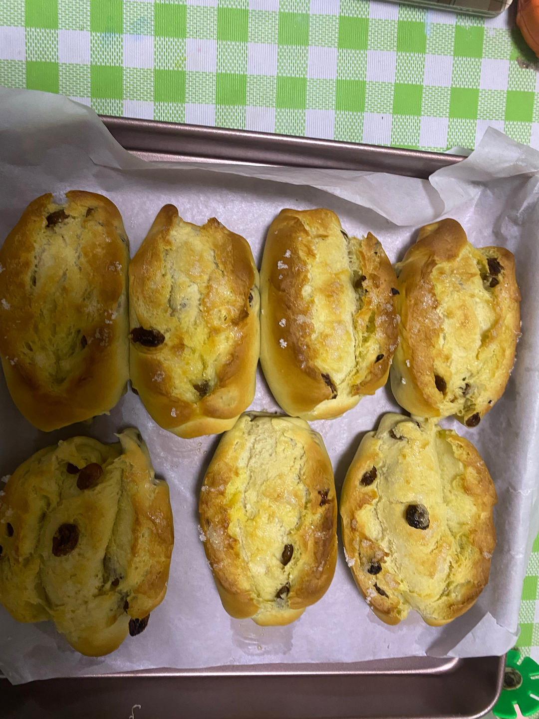 奶香松软的葡萄干面包｜有手就会