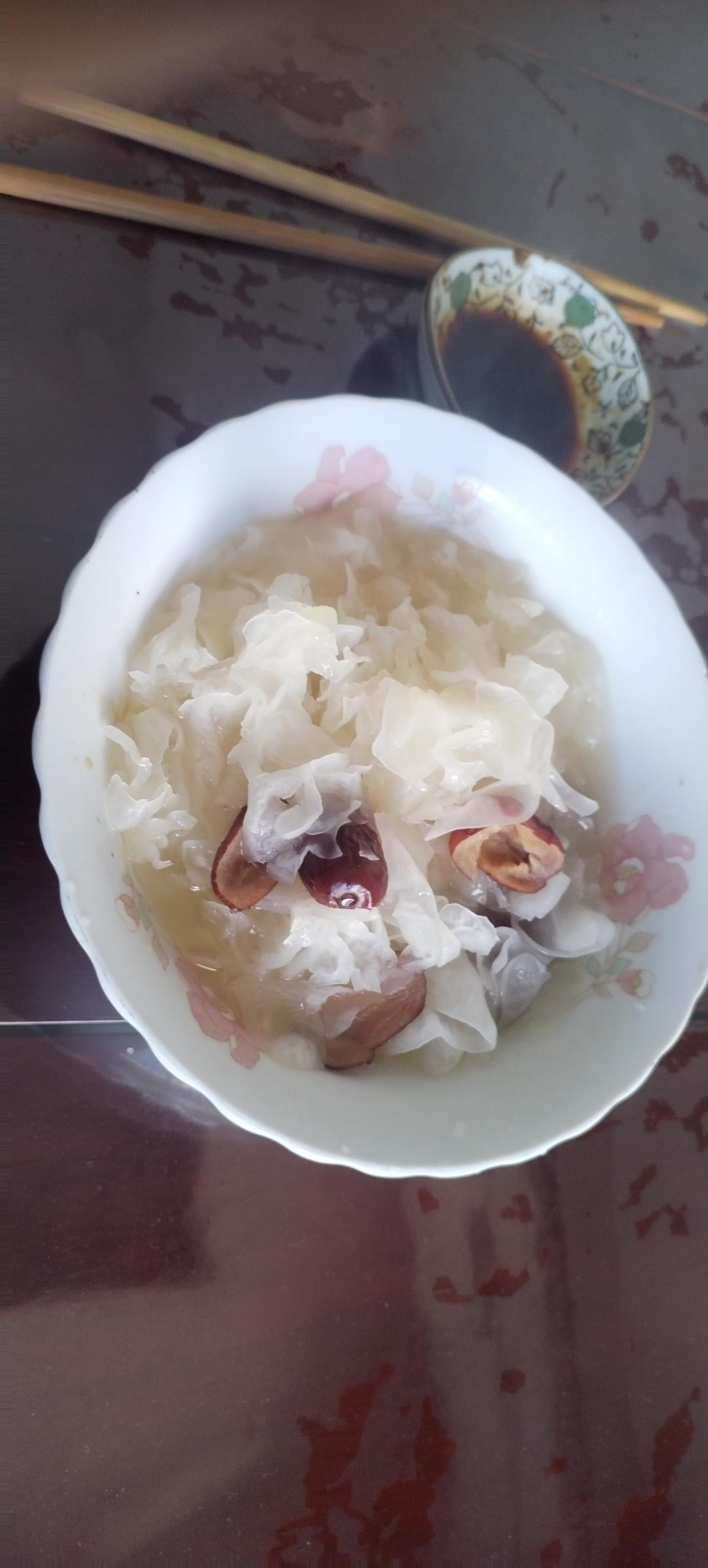 新鲜银耳红枣羹