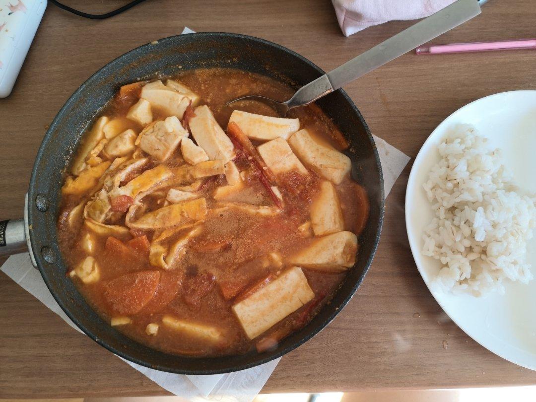 西红柿菌菇豆腐汤