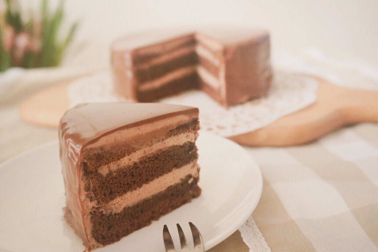Cocoa淋面巧克力蛋糕的做法