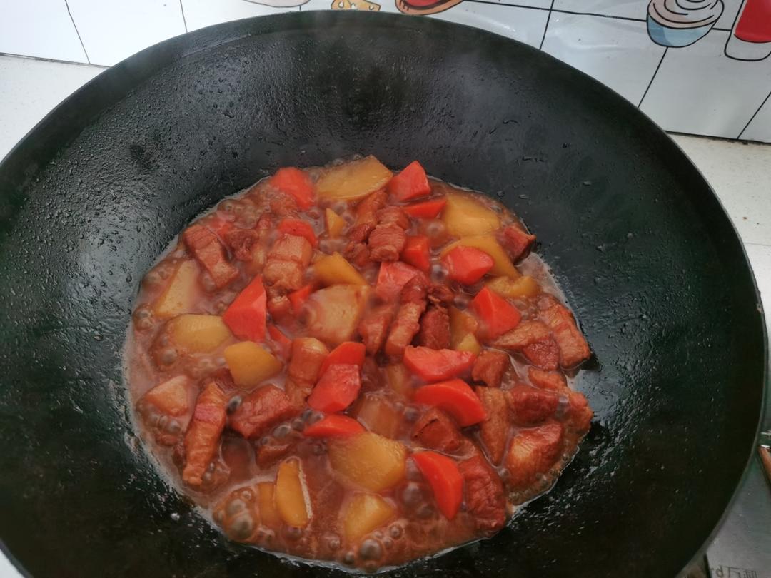 红烧肉炖土豆（丝毫不腻）