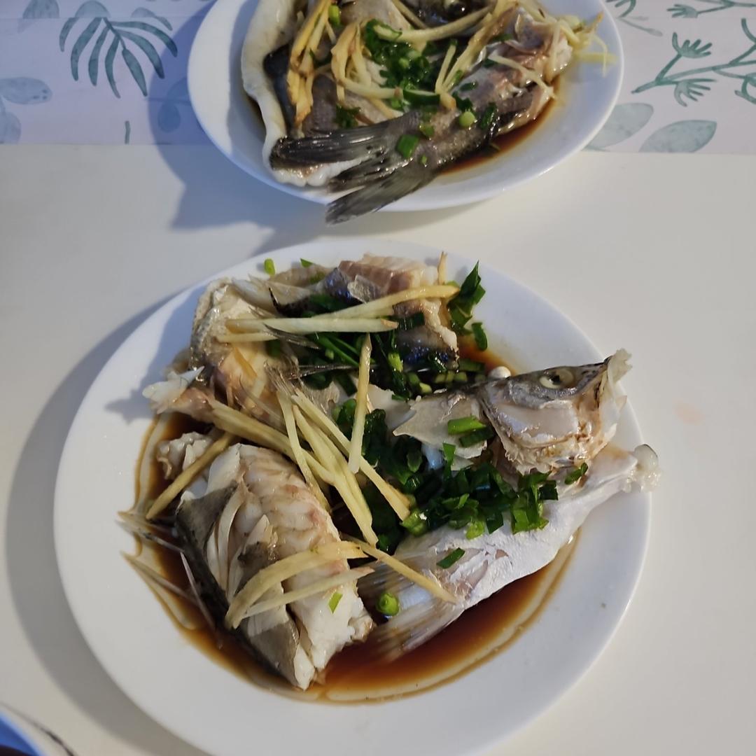 10分钟做 清蒸鲈鱼 （附切鱼图解）