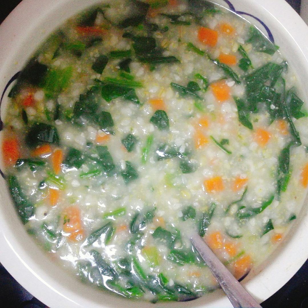 锡饼糕头番粉圆做的补充维生素的营养粥--菠菜胡萝卜粥