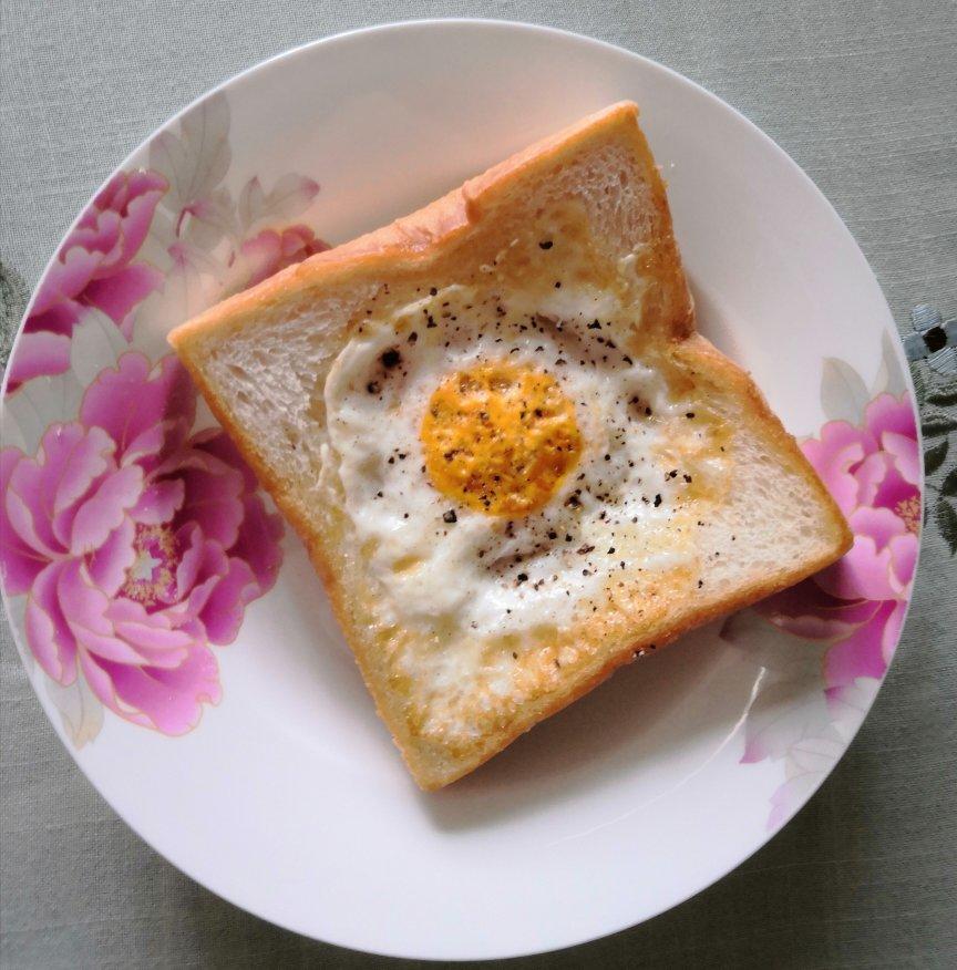 荷包蛋土司