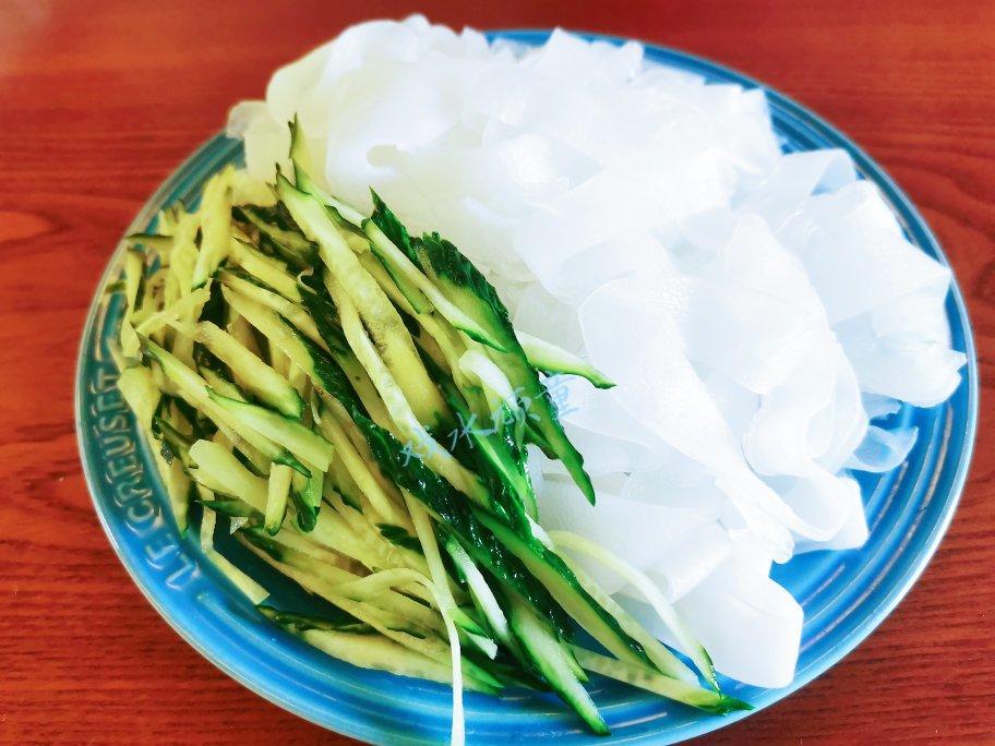 自制绿豆粉皮～大拉皮