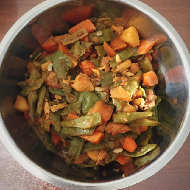 土豆炖豆角