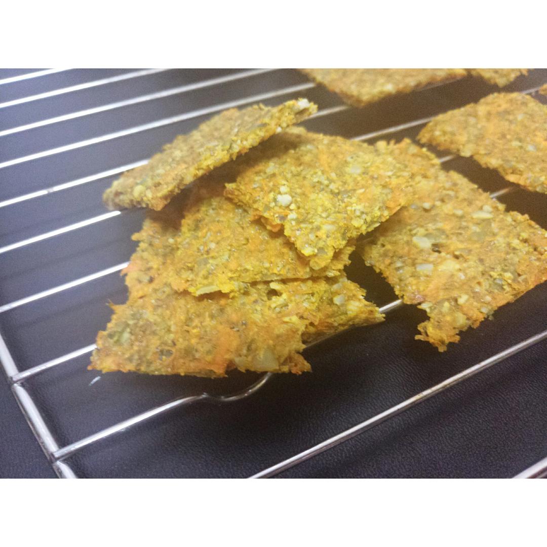 胡萝卜坚果薄饼丨健康·零食<好好吃饭1>