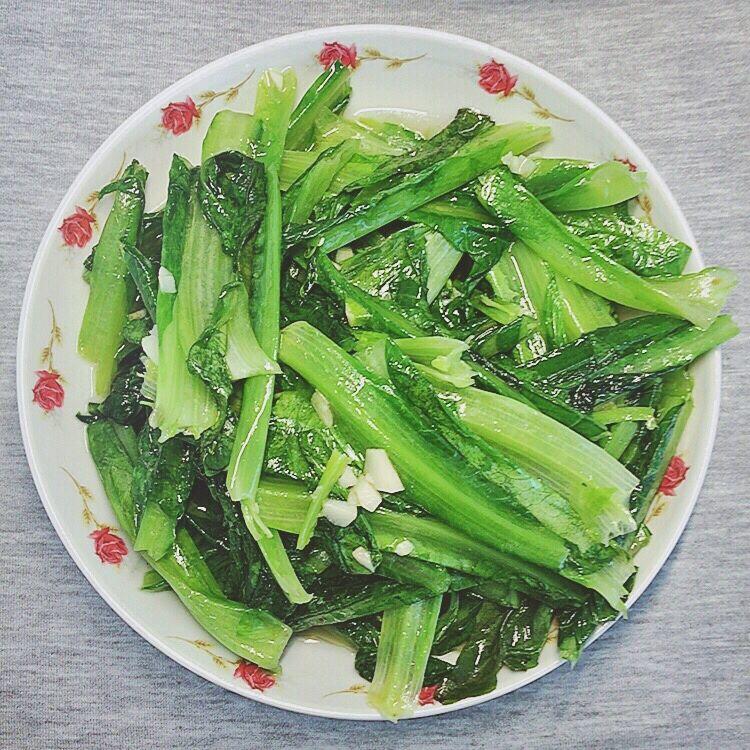 一只熊的干饭日记做的蒜香麦菜