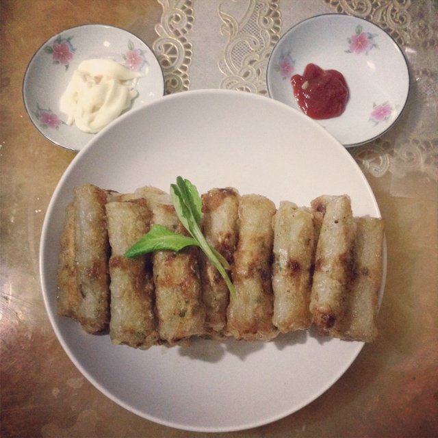 黄芽菜肉丝春卷