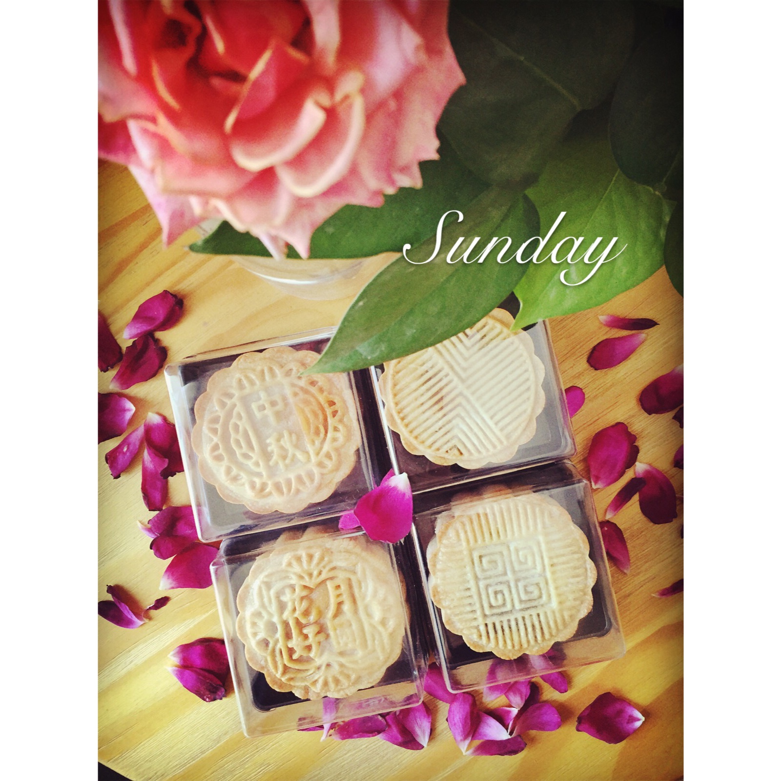 广式月饼—蛋黄莲蓉月饼