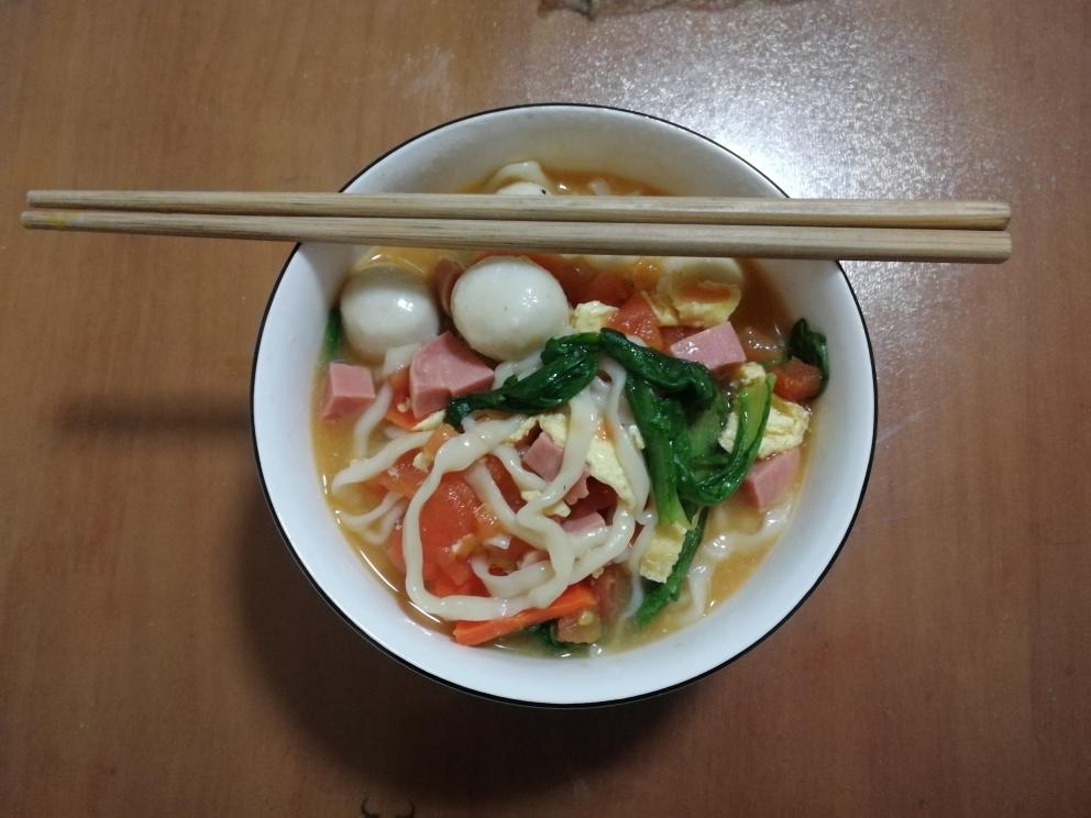 西红柿鸡蛋面的做法
