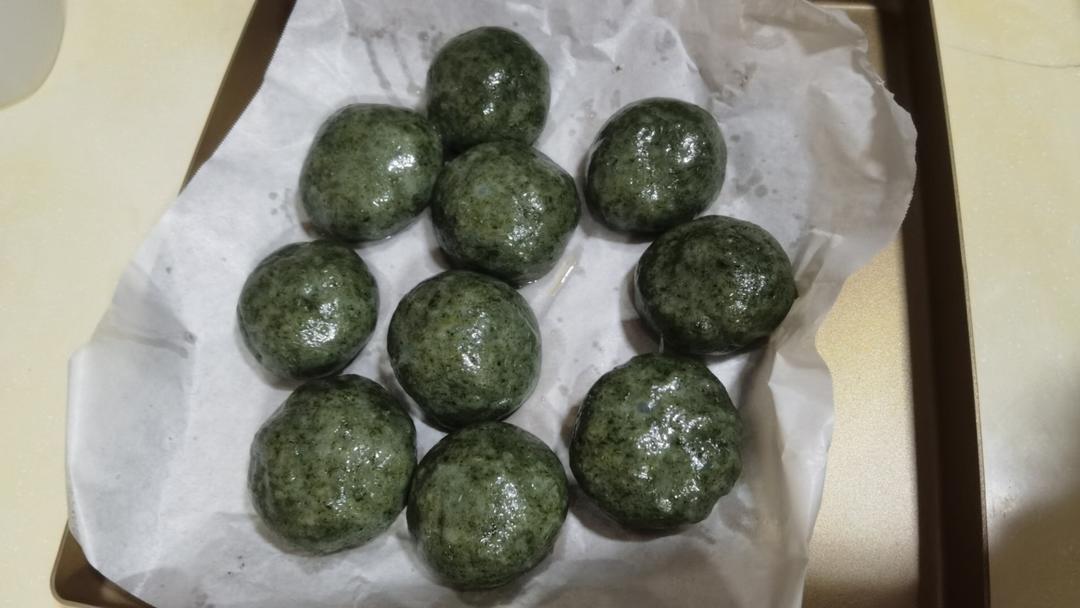 清明必吃的艾草青团
