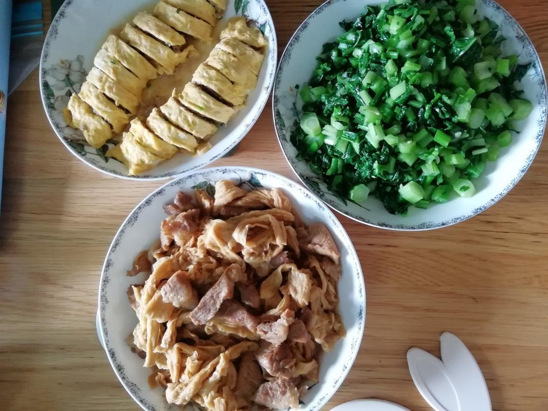 葱香肉末鸡蛋卷