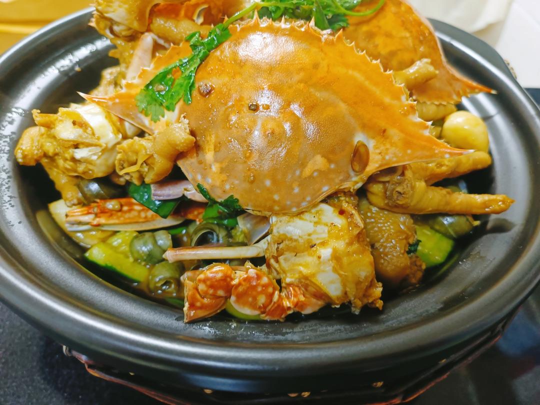 胖哥俩肉蟹煲