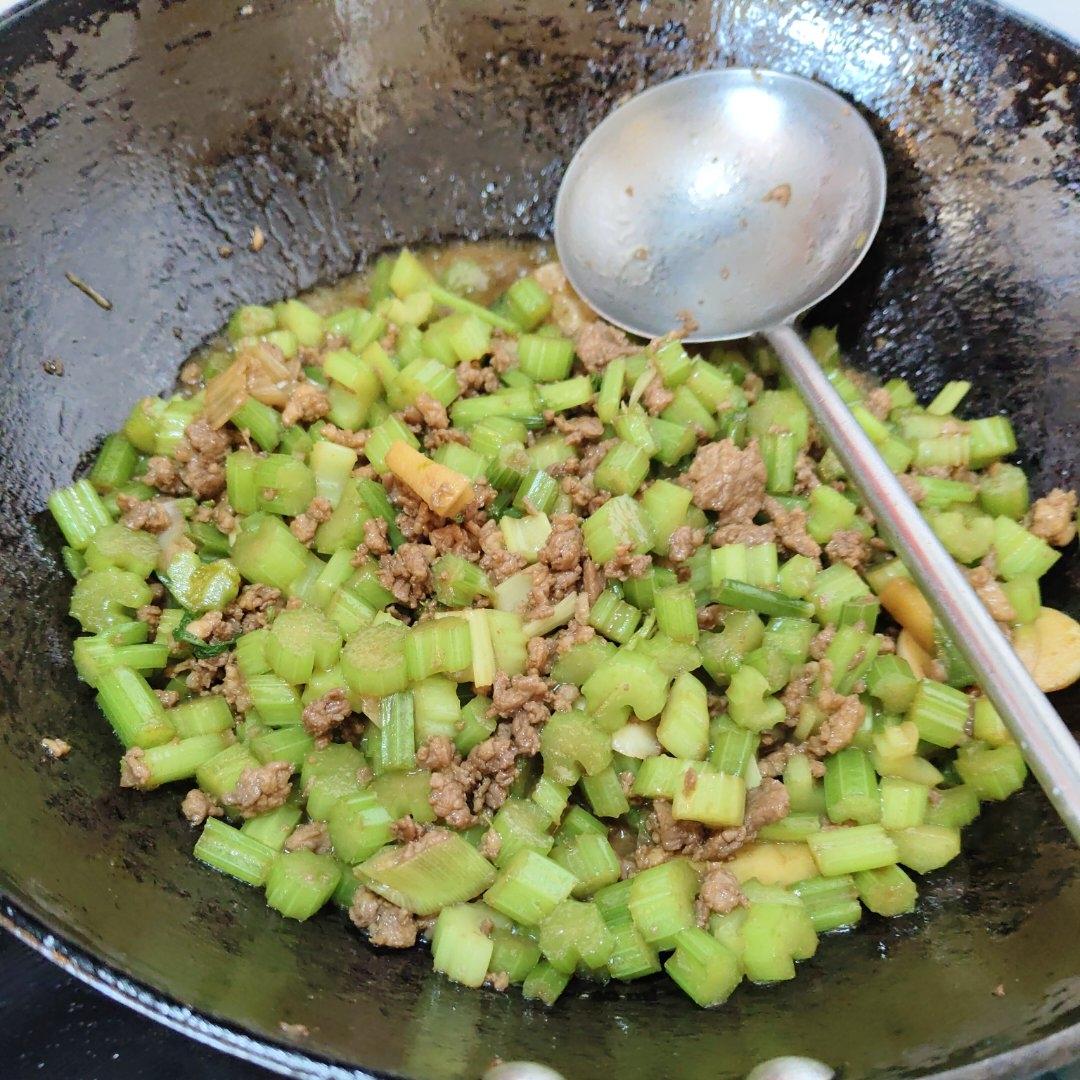下饭菜：肉末芹菜