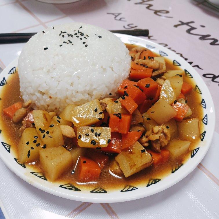 宝宝辅食：咖喱土豆鸡肉饭（适龄：36月+）