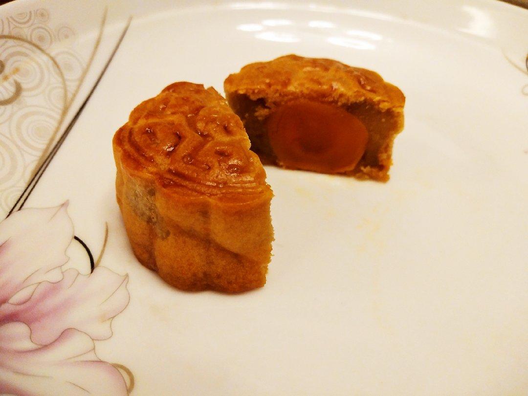 广式月饼——蛋黄莲蓉月饼