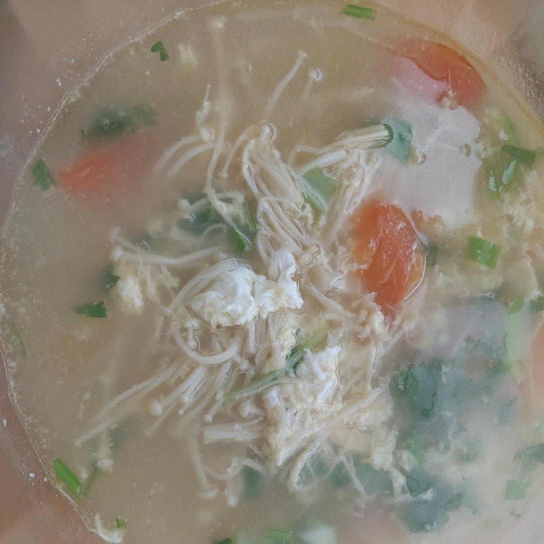 西红柿金针菇鸡蛋汤