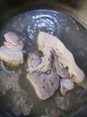 回锅肉(尖椒洋葱)的做法 步骤3
