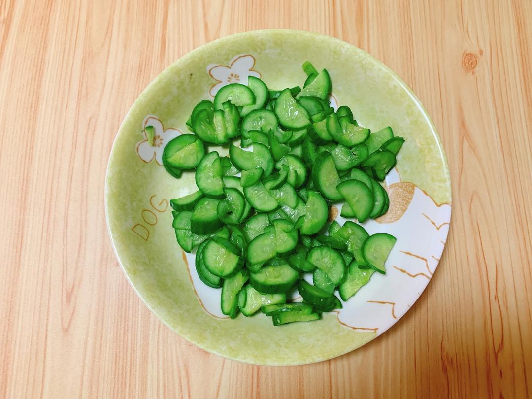 脆黄瓜炒鸡蛋～一菜登大堂