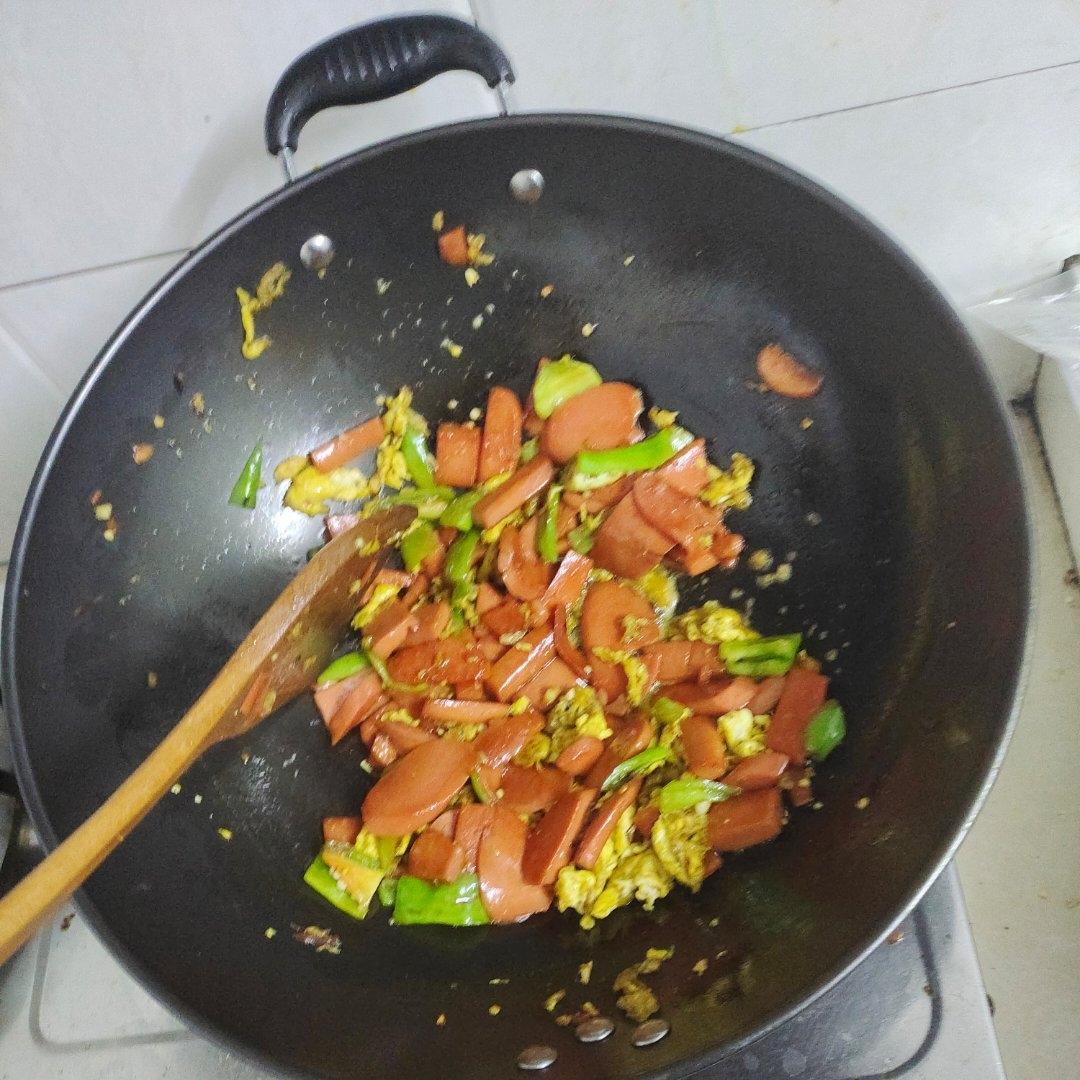 青椒火腿炒鸡蛋