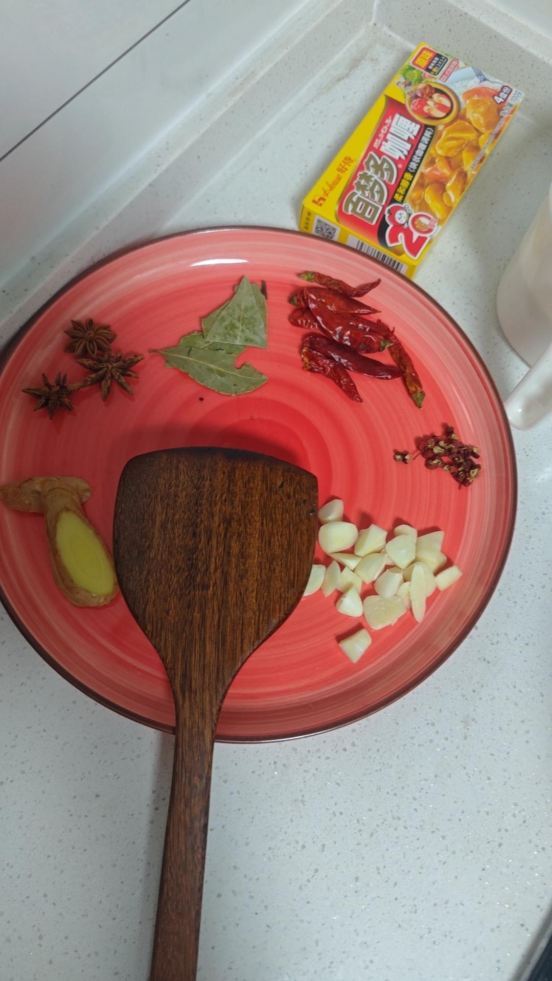 新疆特色大盘鸡（附加皮带面做法）