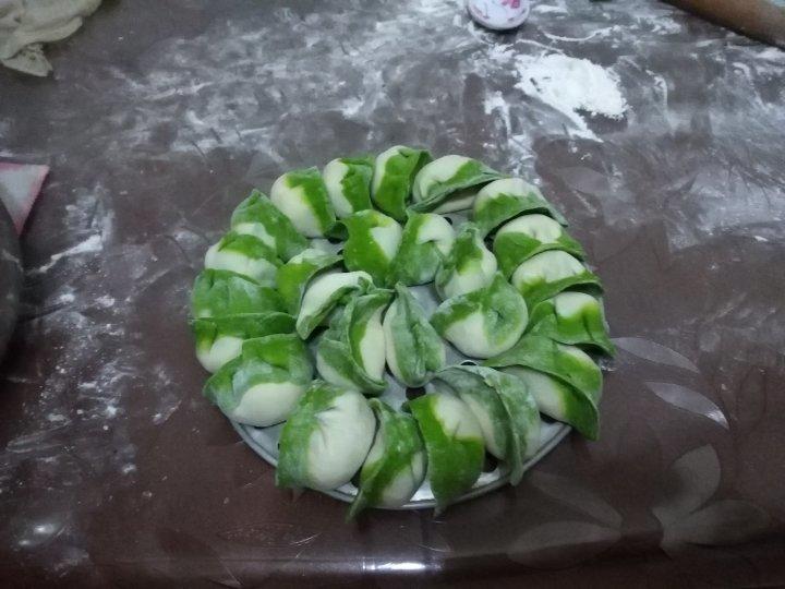 翡翠白玉白菜饺子详细版（附翡翠白玉白菜饺子包法，翡翠白玉饺子皮两种制法，面包机和面，翡翠白玉烧卖，各种馅料搭配）