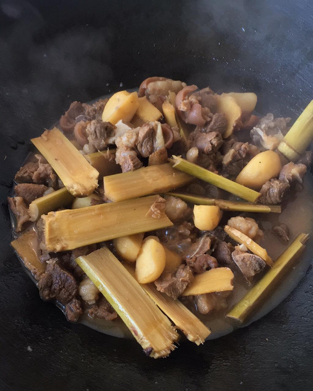 暖身广式羊肉煲