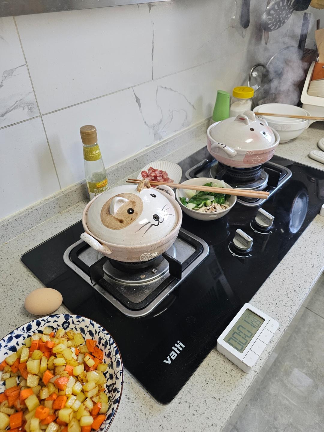 广式腊味煲仔饭