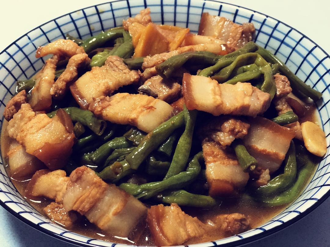 东北五花肉炖豆角