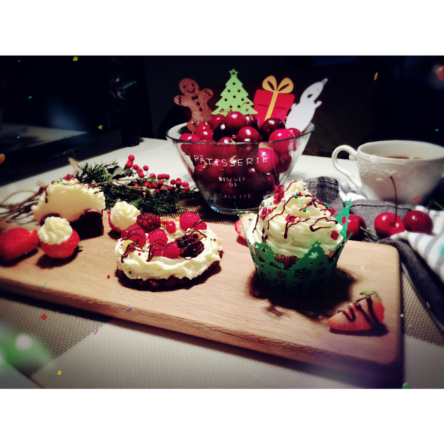 经典红丝绒杯子蛋糕（red velvet cupcake）