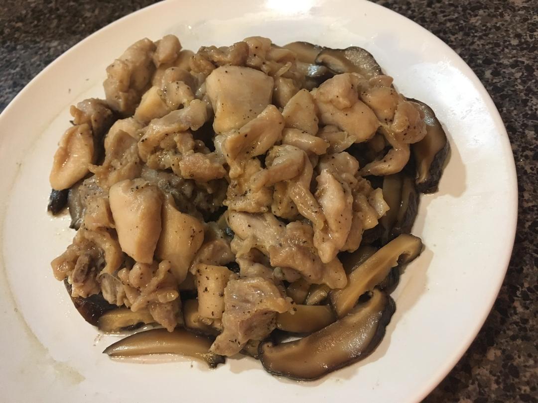 香菇蒸鸡腿肉