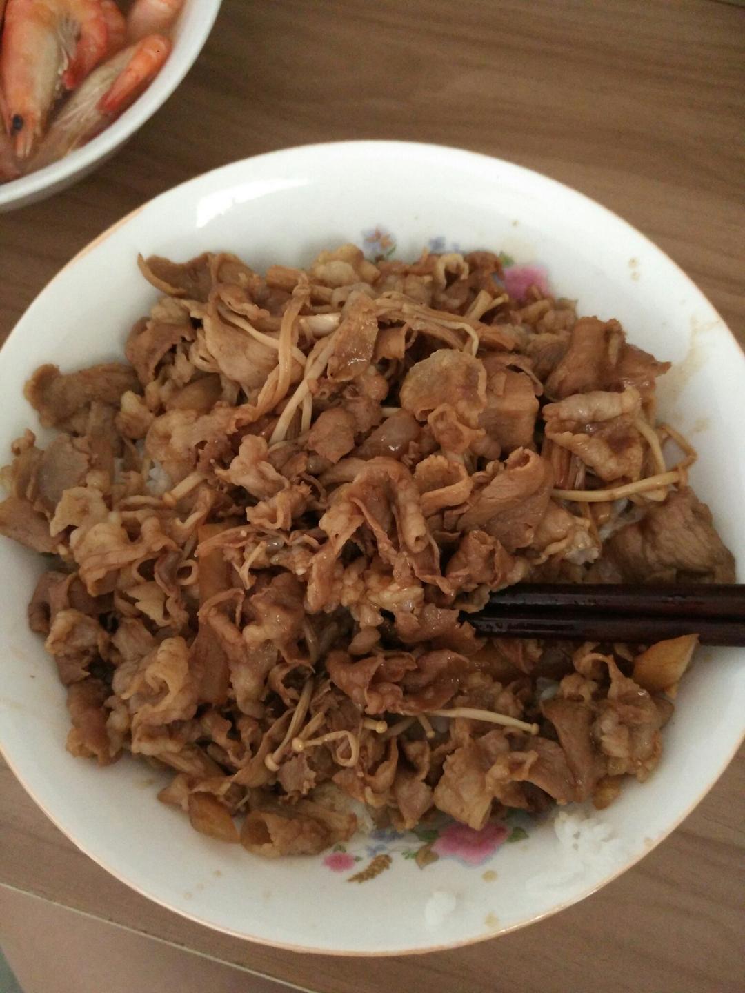 日式金针菇肥牛盖浇饭