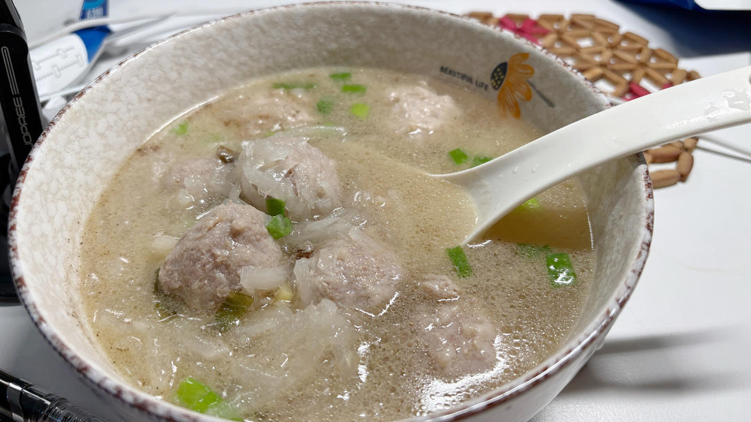 年夜饭系列丨牛肉丸萝卜丝汤