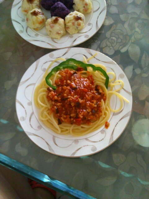 蕃茄蘑菇肉酱意大利面