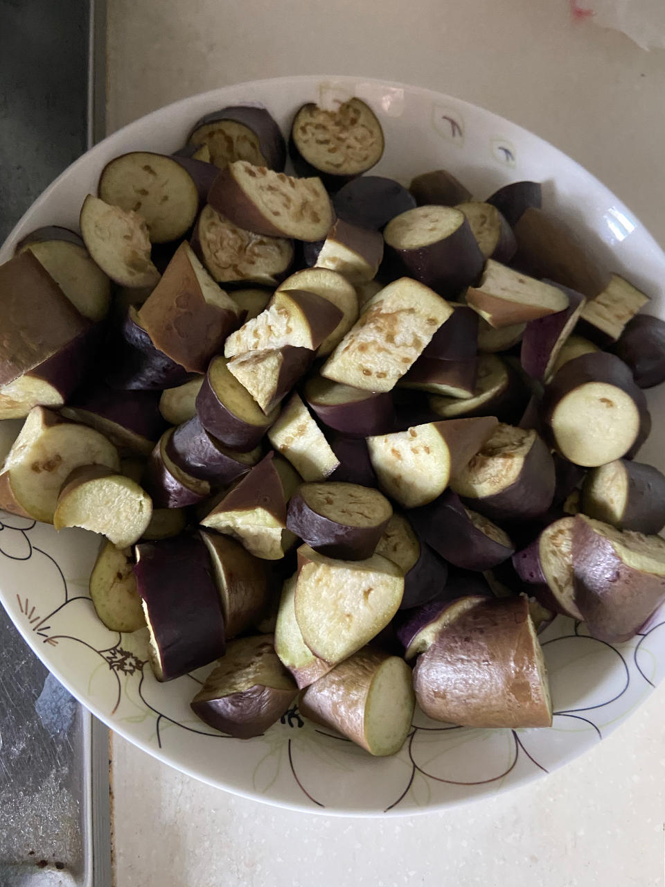 新手也能十分钟做完全家舔盘子的肉末茄子