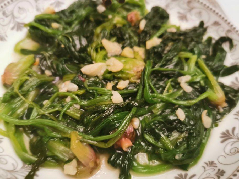 清炒菠菜