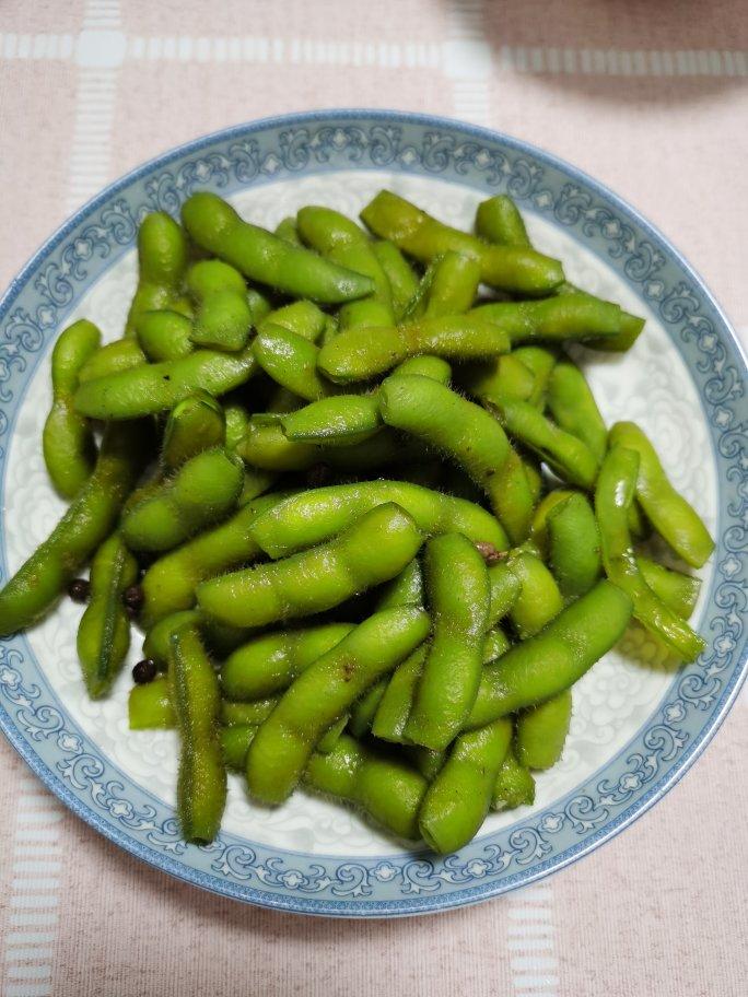 厨师长教你一道小吃：“盐水毛豆”的家常做法，好吃的停不下来