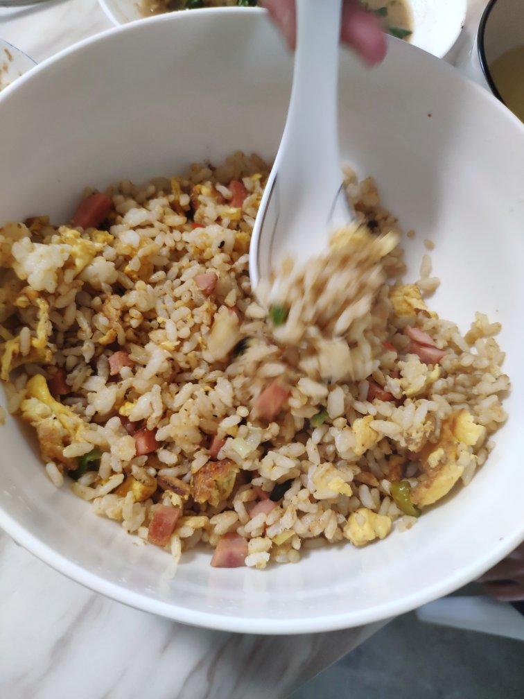 火腿鸡蛋炒饭