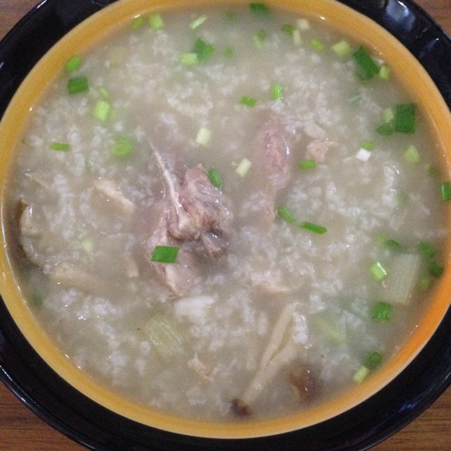 壮宝妈妈做的排骨粥